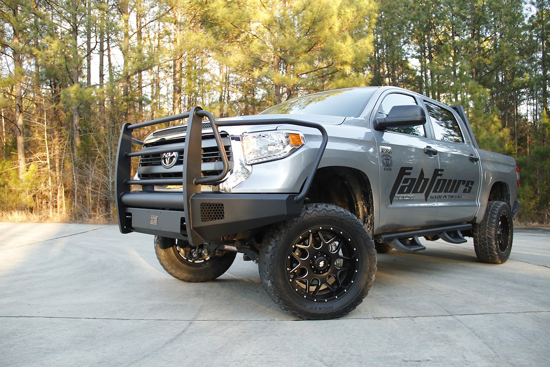 Fab Fours TT07-R1860-1 Toyota Tundra 2007-2013 Black Steel Elite Front Bumper Full Guard
