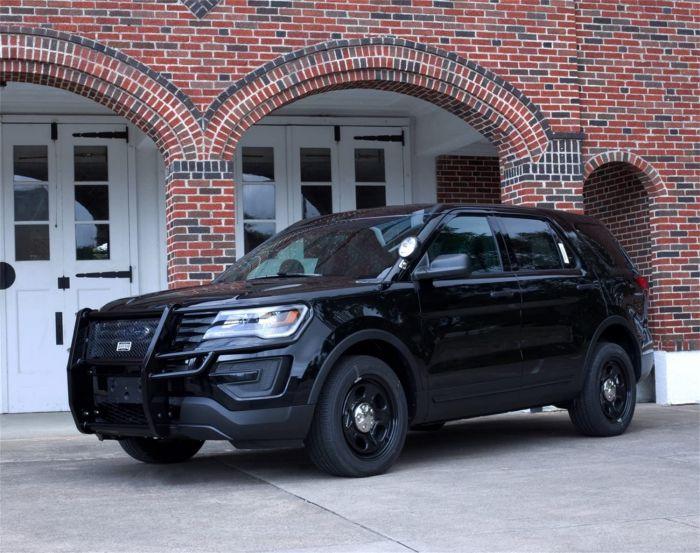 Ranch Hand GGF16EBL1 2016-2019 Ford Explorer Legend Grille Guard - BumperStock