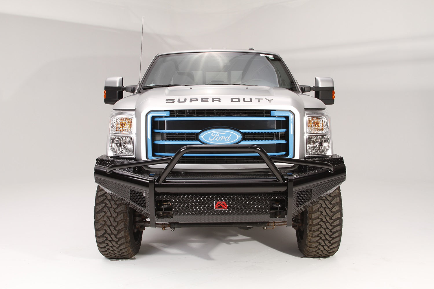 Fab Fours FS99-S1662-1 Ford F250/F350/F450/F550 Super Duty 1999-2004 Black Steel Front Bumper Pre-Runner Guard - BumperStock