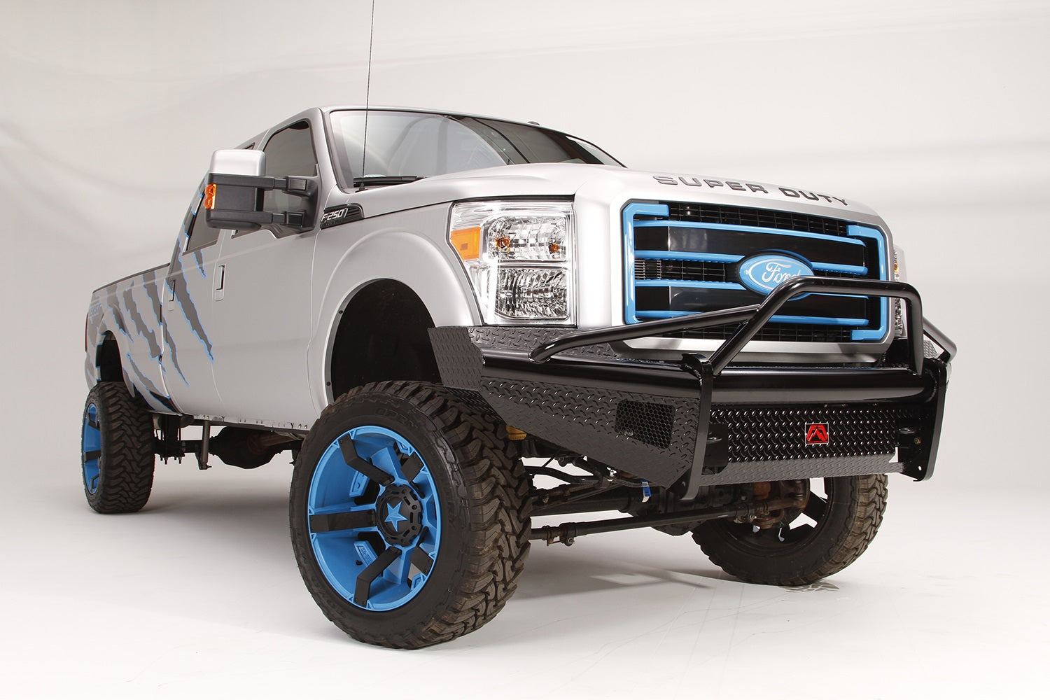 Fab Fours FS99-S1662-1 Ford F250/F350/F450/F550 Super Duty 1999-2004 Black Steel Front Bumper Pre-Runner Guard - BumperStock
