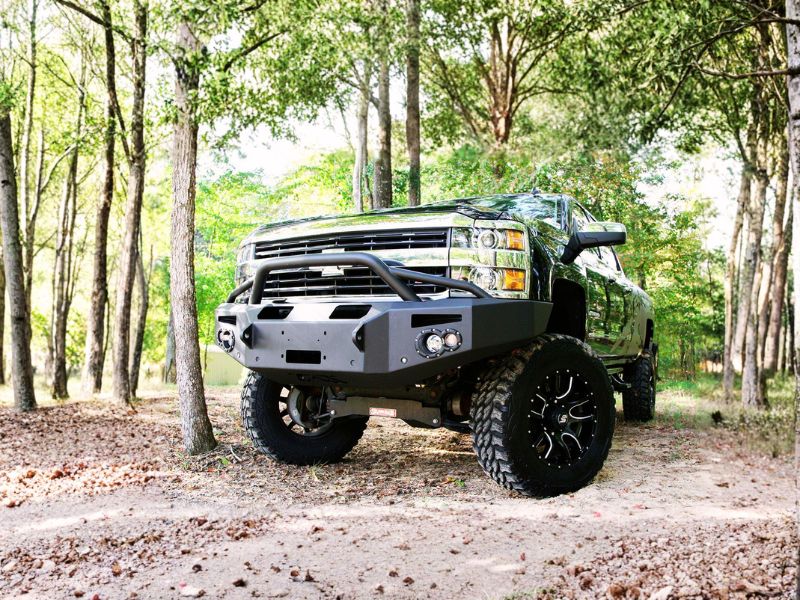 Fab Fours CC15-H3352-1 Chevy Colorado 2015-2020 Premium Front Bumper Winch Ready Pre-Runner Guard