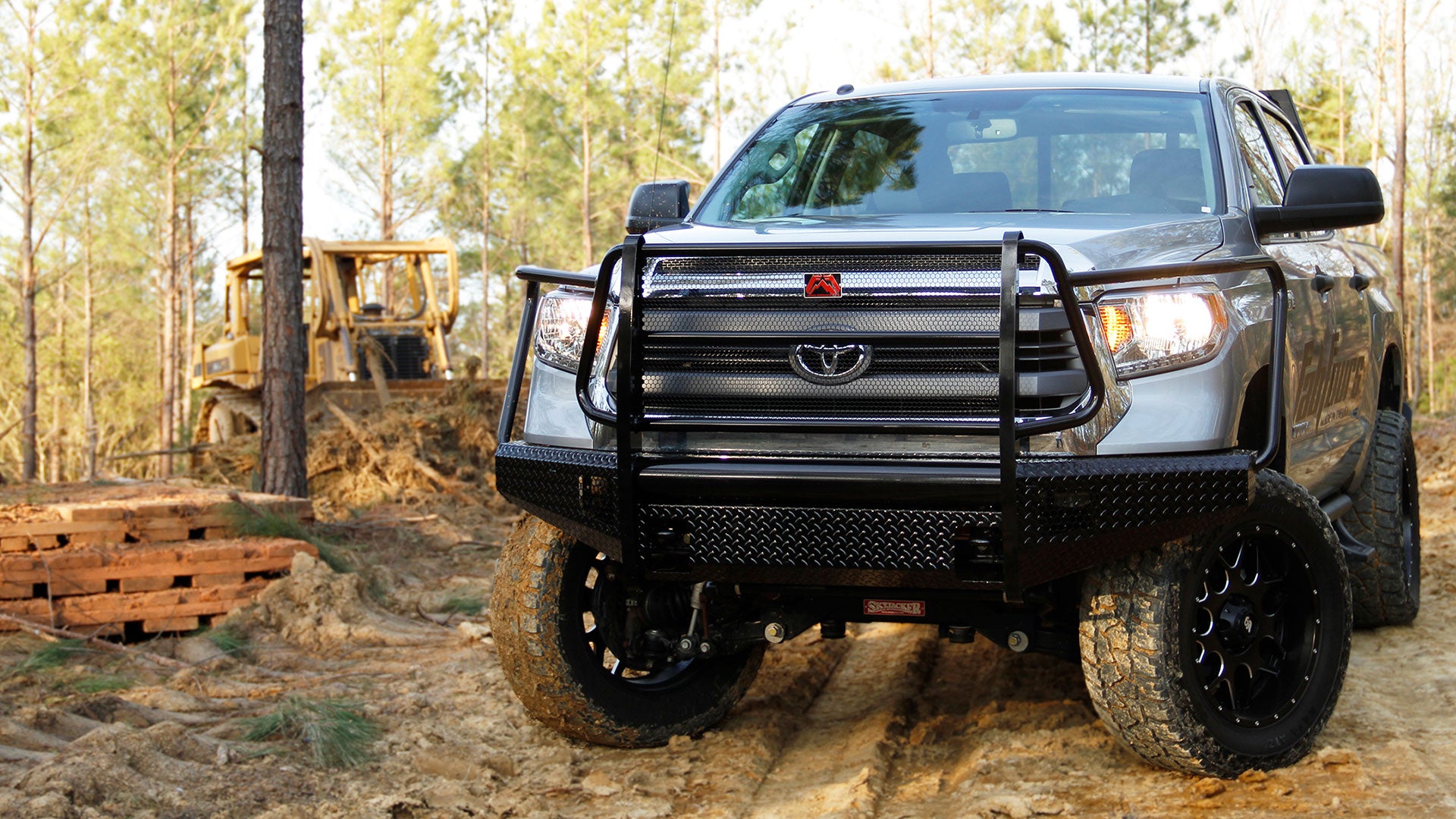 Fab Fours TT07-K1860-1 Toyota Tundra 2007-2013 Black Steel Front Bumper Full Guard - BumperStock