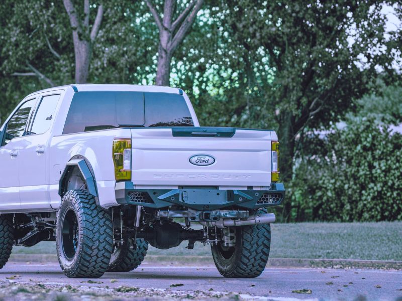 Fab Fours CH11-E2151-1 Chevy Silverado 2500/3500 HD 2011-2014 Vengeance Rear Bumper