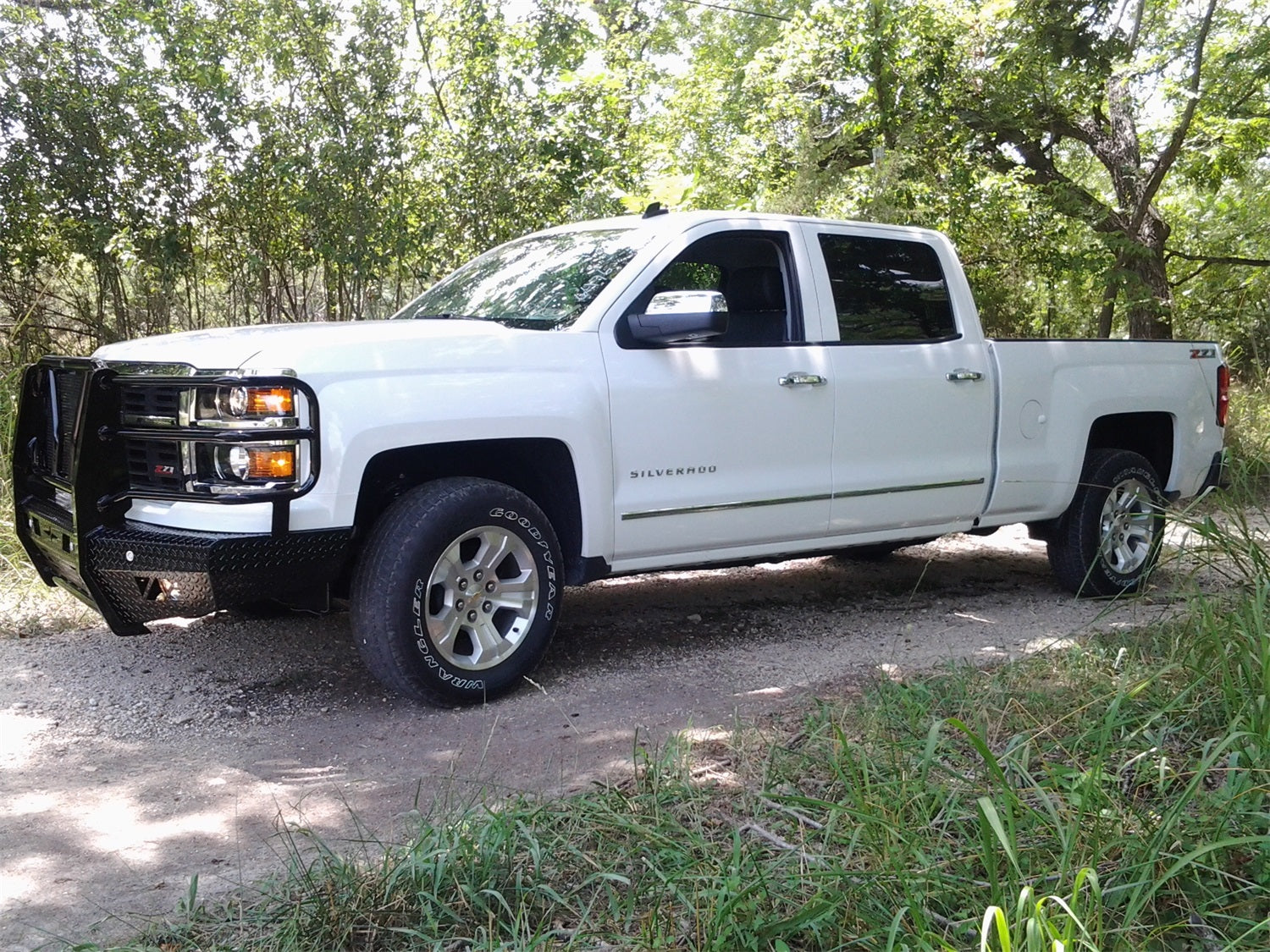 Frontier 300-21-4009 Original Chevy Silverado 1500 2014-2015 Front Bumper - BumperStock