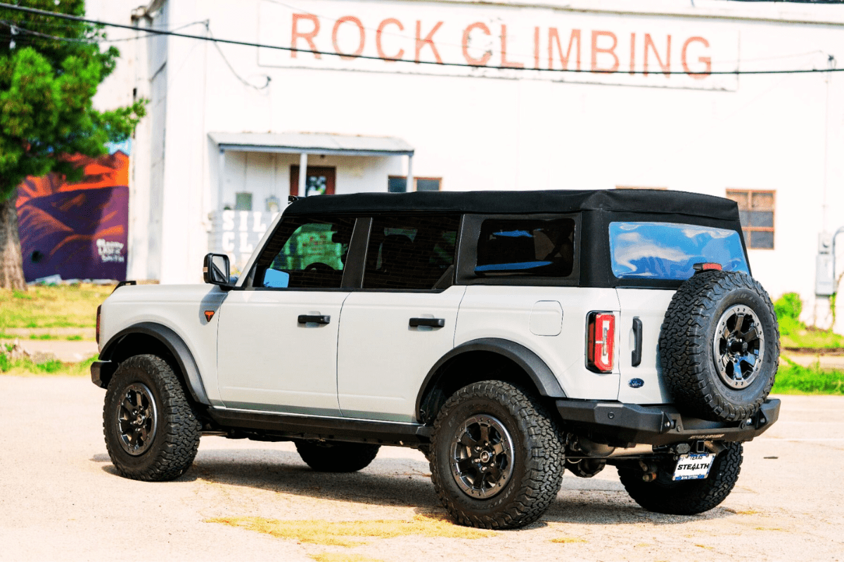 Road Armor Stealth 6213R3B 2021-2023 Ford Bronco Rear Bumper - BumperStock