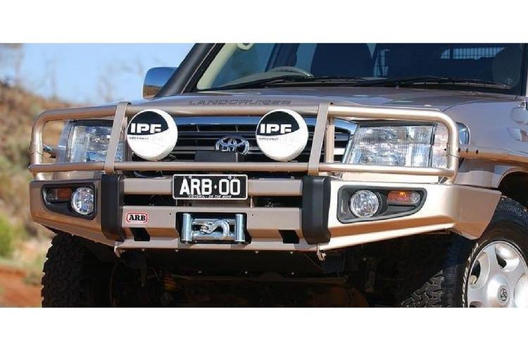 ARB 3413190 Toyota Land Cruiser 2003-2007 Deluxe Front Bumper 100 Series Winch Ready with Grille Guard, Black Powder Coat Finish-BumperStock