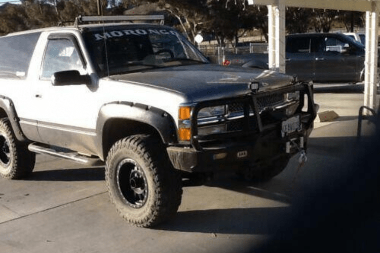 ARB 3462030 Chevy Silverado 1500 1988-1998 Deluxe Front Bumper Winch Ready with Grille Guard, Black Powder Coat Finish-BumperStock