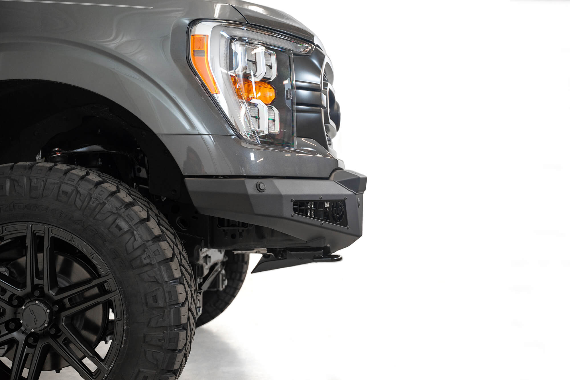 【phoebe-T】プリーター Addictive Desert Designs F-150 HoneyBadger Front Bumper