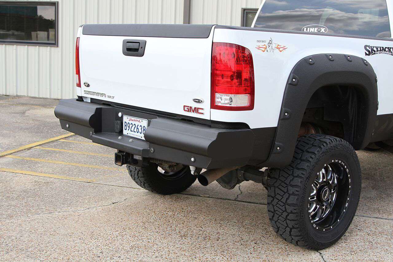 Fab Fours CH99-U1250-1 GMC Sierra 2500/3500 HD 2001-2007 Black Steel Elite  Rear Bumper | BumperStock